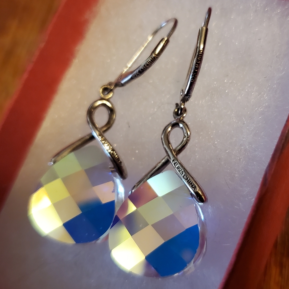 Crystal drop earrings - Picture 2 of 3